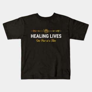 Veterinarian, Vet Student, Healing Lives, One Paw at a Time Kids T-Shirt